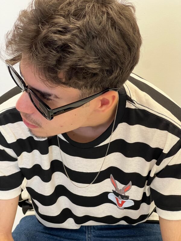 Camiseta listrada perna longa